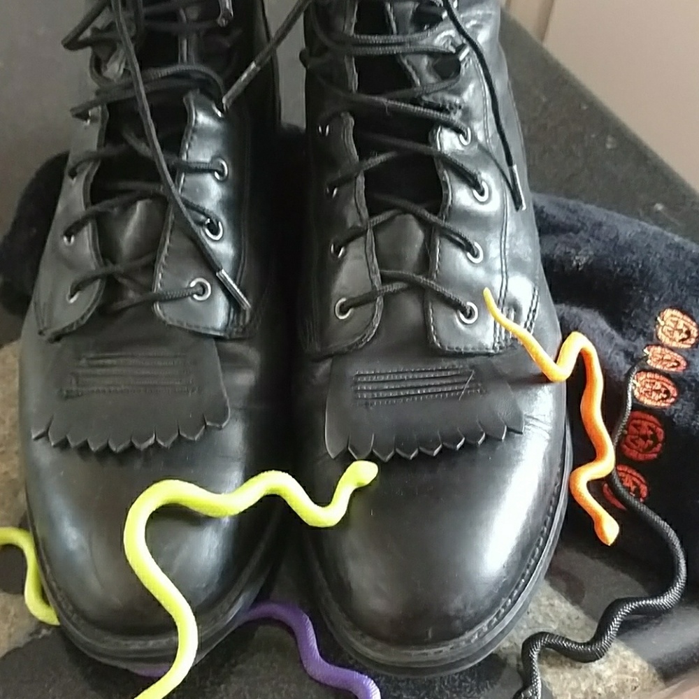 Ariat lace up boots